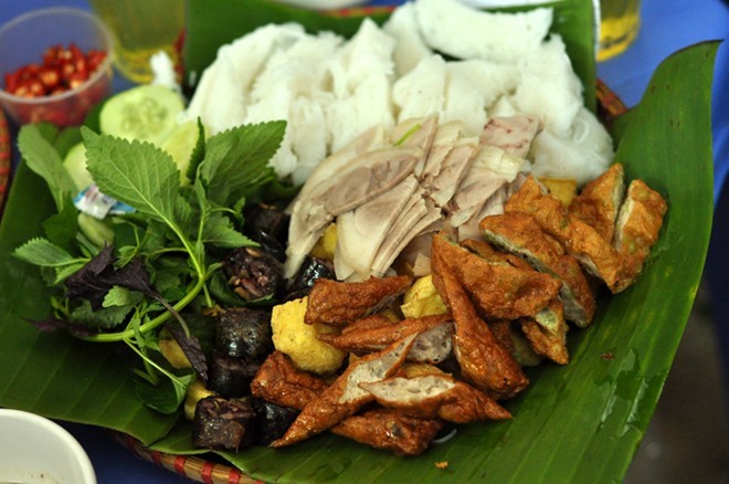 Những quán bún, miến trong ngõ hẻm vẫn đắt khách 13 Những quán bún, miến trong ngõ hẻm vẫn đắt khách 13