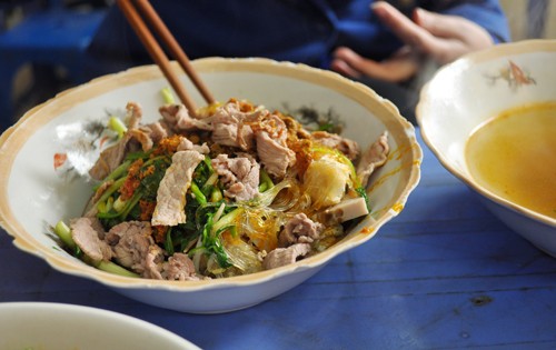 Những quán bún, miến trong ngõ hẻm vẫn đắt khách 8 Những quán bún, miến trong ngõ hẻm vẫn đắt khách 8