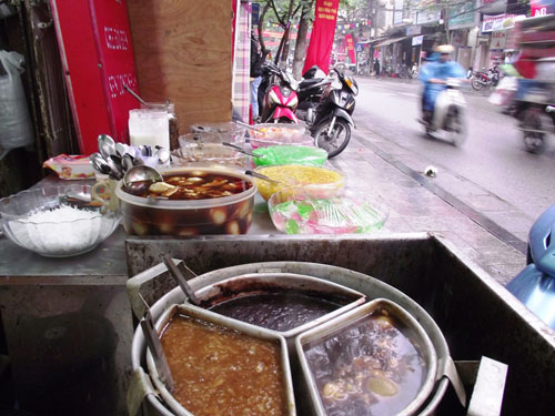 Đi ăn chè Hà Nội mùa đông