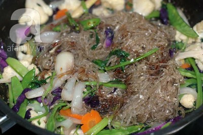 Món ngon cuối tuần: Miến xào thập cẩm 16