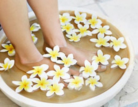 Bí quyết giúp bạn thoát khỏi mùi hôi chân Bí quyết giúp bạn thoát khỏi mùi hôi chân - Sức Khỏe - Chăm sóc sức khỏe - Kiến thức gia đình