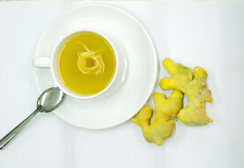 T&aacute;c hại khi ti&ecirc;u thụ qu&aacute; nhiều tr&agrave; gừng 2