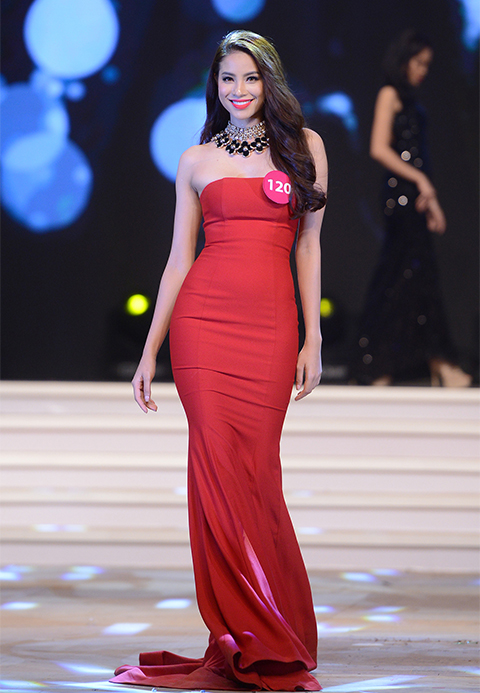 phạm hương