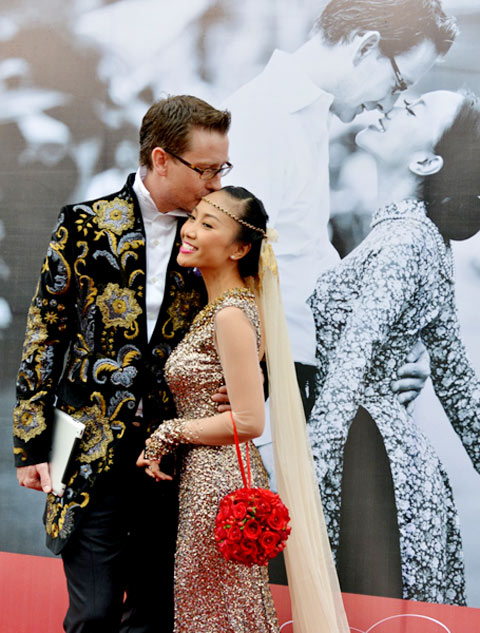 Cô dâu nào khiến showbiz "rúng động" nhất? - 6
