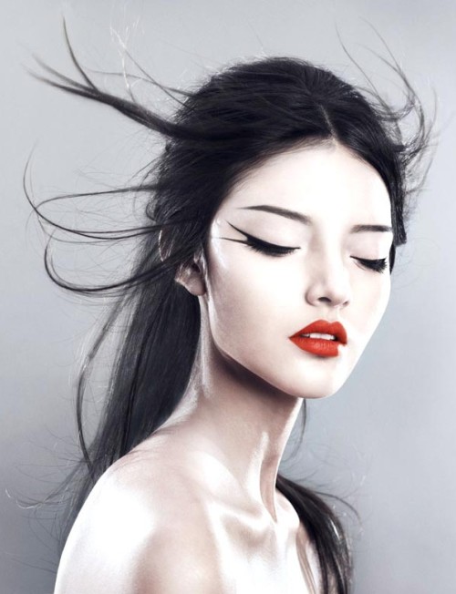 trang điểm mắt cuốn hút - hình minh họa 4