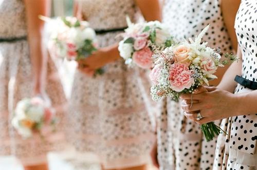 7 gợi ý váy phù dâu thời trang và nhã nhặn 8 váy phù dâu sang trọng - hình minh họa 6