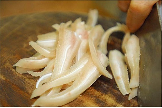 Nấu ăn: Thực đơn ngày Tết - Tai lợn chua ngọt